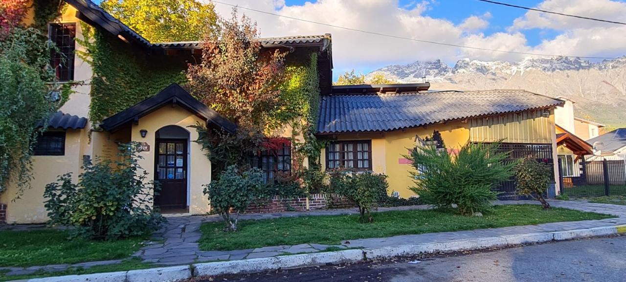 La Casa Del Arbol - Hostel El Bolsón Eksteriør bilde